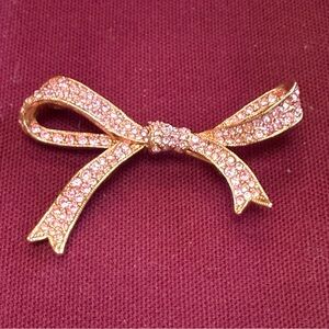 KJL Kenneth J Lane Breast Cancer Awareness Brooch Pin